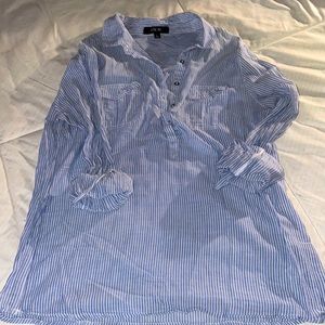 Stripped blue n white 1/2 button down top